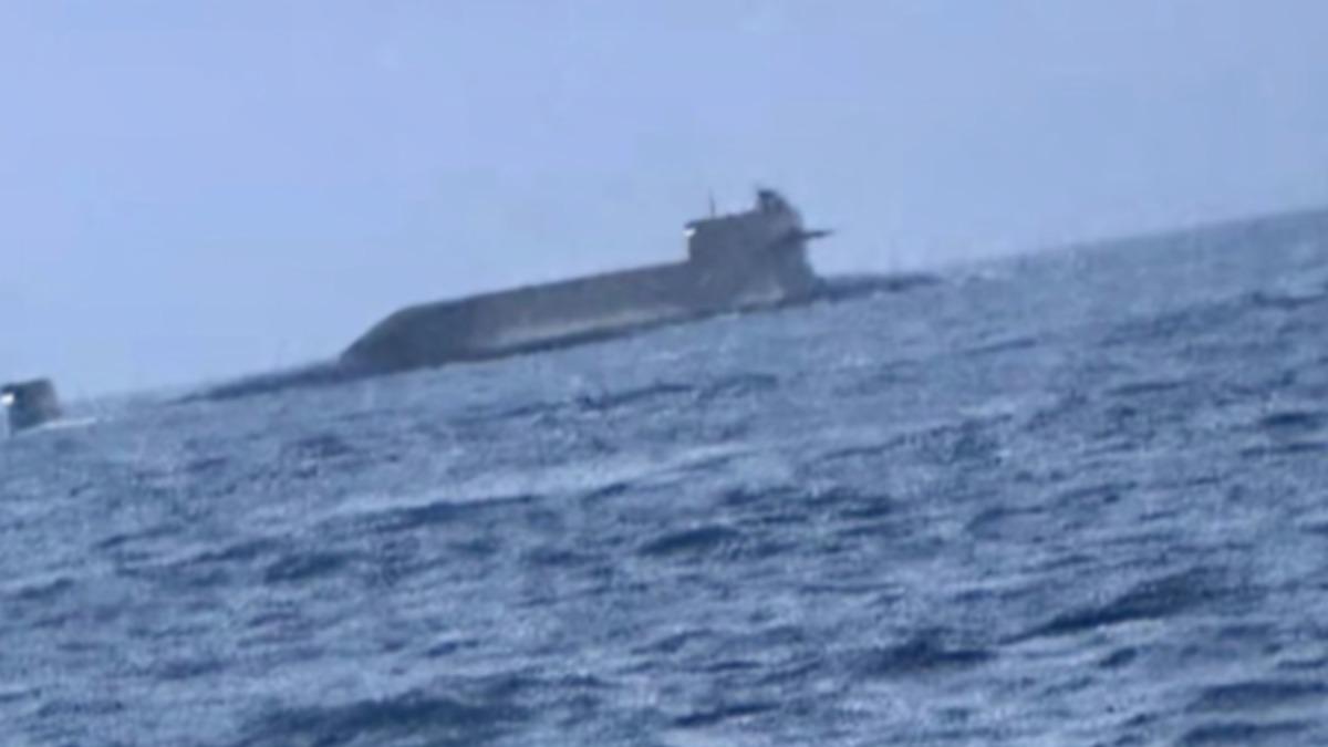 疑中國最新核潛艦現蹤海峽中線。(圖/民眾提供)