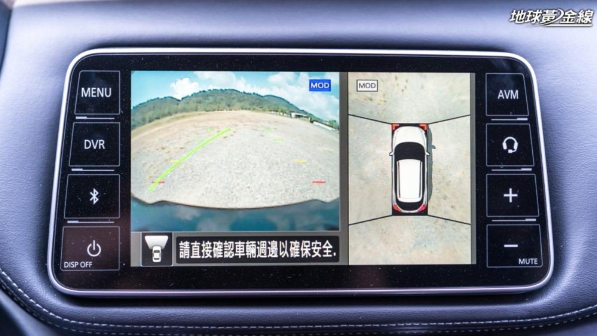 許多新車也有配備環景輔助系統,幫助駕駛查看車輛周圍。(圖/地球黃金線)