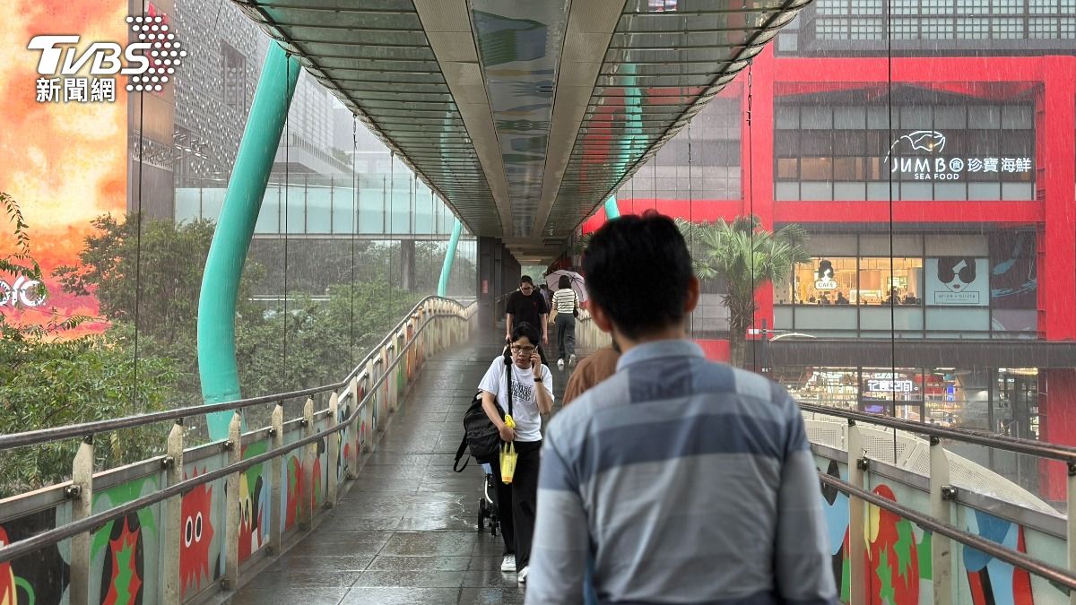 天氣/雷聲不斷!全台3縣市大雷雨 山區暴雨警戒2小時