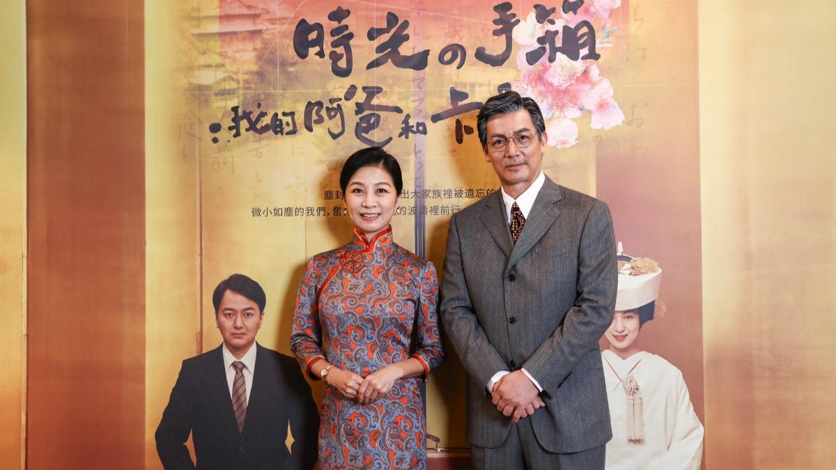 伊正首演舞台劇「是自找麻煩」 成方文琳老公曝「親密暱稱」