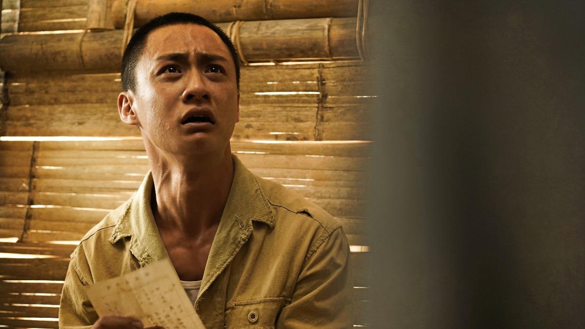 吳翰林劇中只能苦等回家機會和心愛之人的消息。(圖/公視提供)