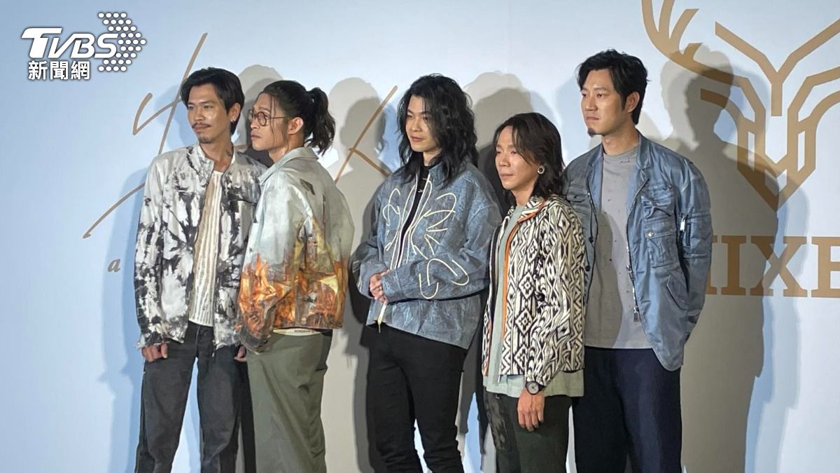 聖皓(中)曾因乾冰暈倒,讓他有半年時間抗拒上台。(圖/陳薈涵攝)
