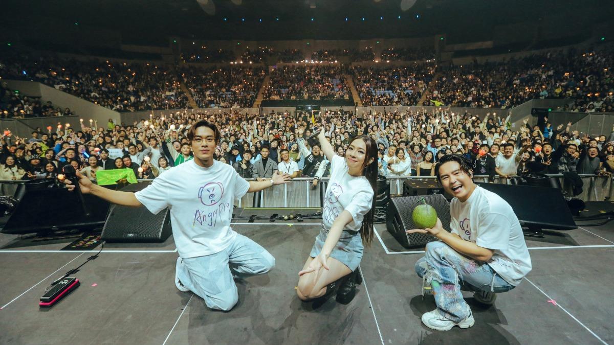 告五人近來忙著世界巡演,本週還將前進新加坡演出。(圖/相信音樂提供)