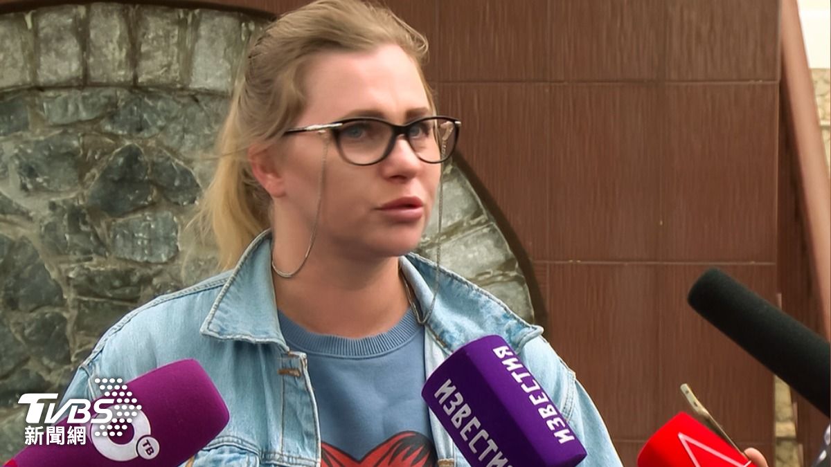 指控美軍士官偷錢與對她進行死亡威脅的俄羅斯外遇女友亞歷珊德拉。(圖/達志影像美聯社)