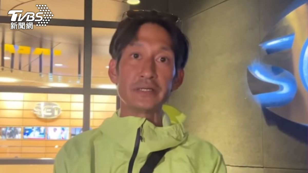 唐治平下跪影片曝!怒開戰法醫「下地獄」:那具噁心女屍不是我媽