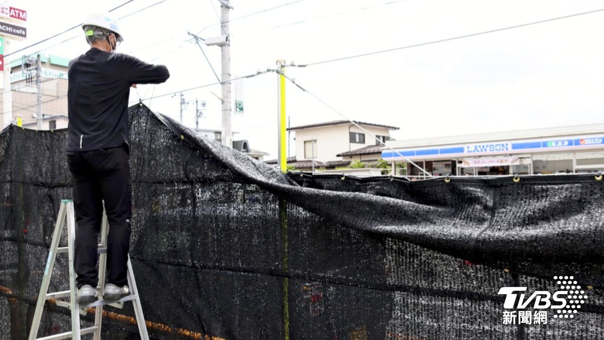 阻遊客闖馬路拍富士山!日本政府玩真的 簡易柵欄將改「金屬製」