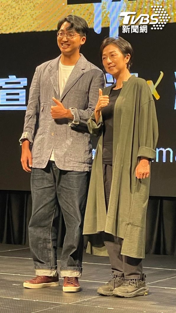 黃韻玲(右)今出席「挺音樂!音樂靠山計畫」發布記者會。(圖/陳薈涵攝)