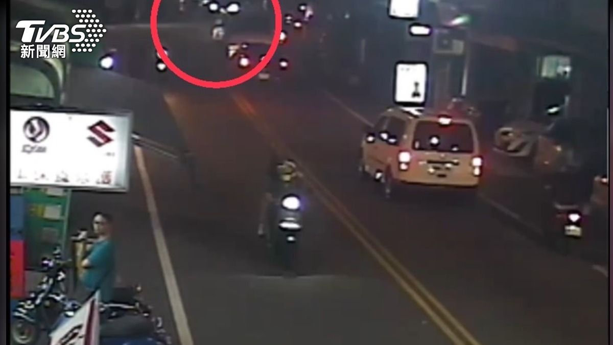 孫女心臟病發卡車陣！台中阿公狂奔求援　警飆2.2公里救回