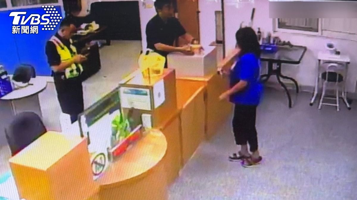 與家人吵架怒離家!中漂女餓癱倒派出所 見1食物淚踏返鄉路