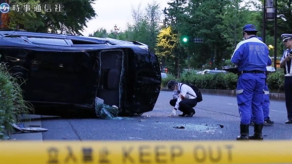 日首相官邸旁「死亡車禍」!駕公務車輾斃路人 肇逃90度翻車