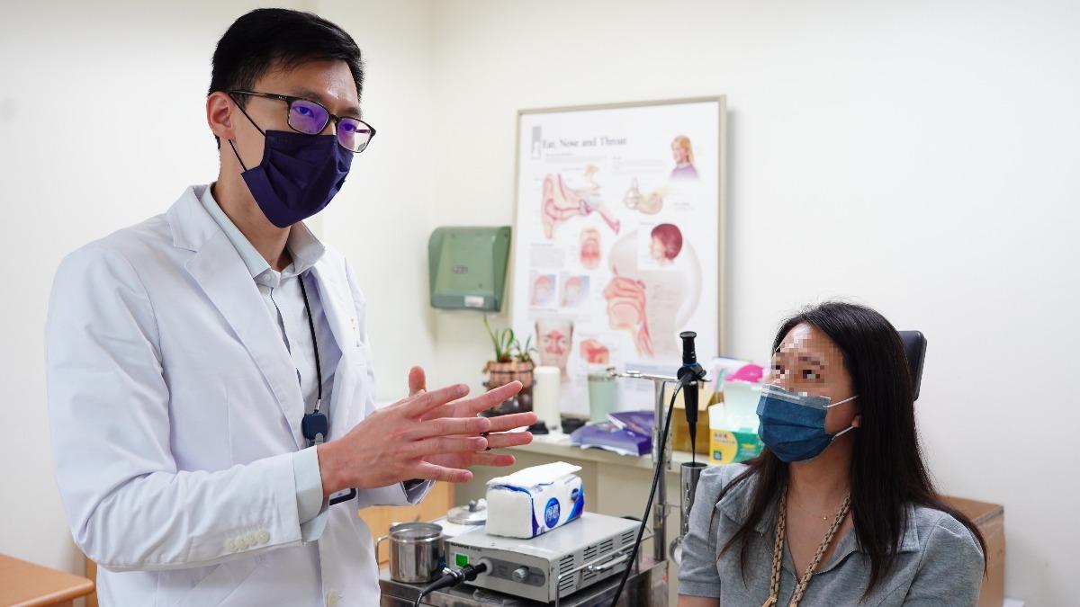 高燒不斷非感冒!台中媽「扁桃腺」成禍根 整片化膿塞通道