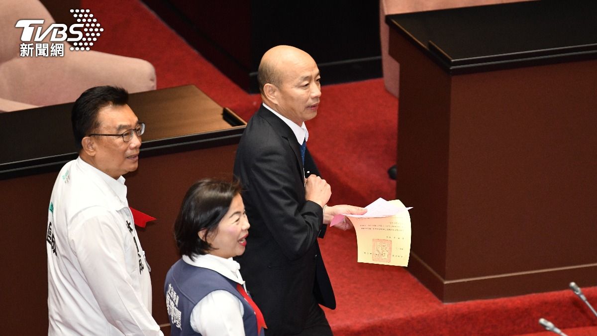 韓國瑜投票遭綠營批「議事不中立」 他揭前例:不投代表心虛