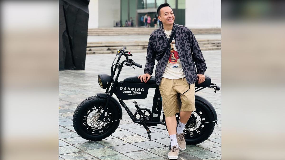 小鐘生活單純,喜歡騎車,偶爾喝喝小酒。(圖/翻攝自小鐘IG)