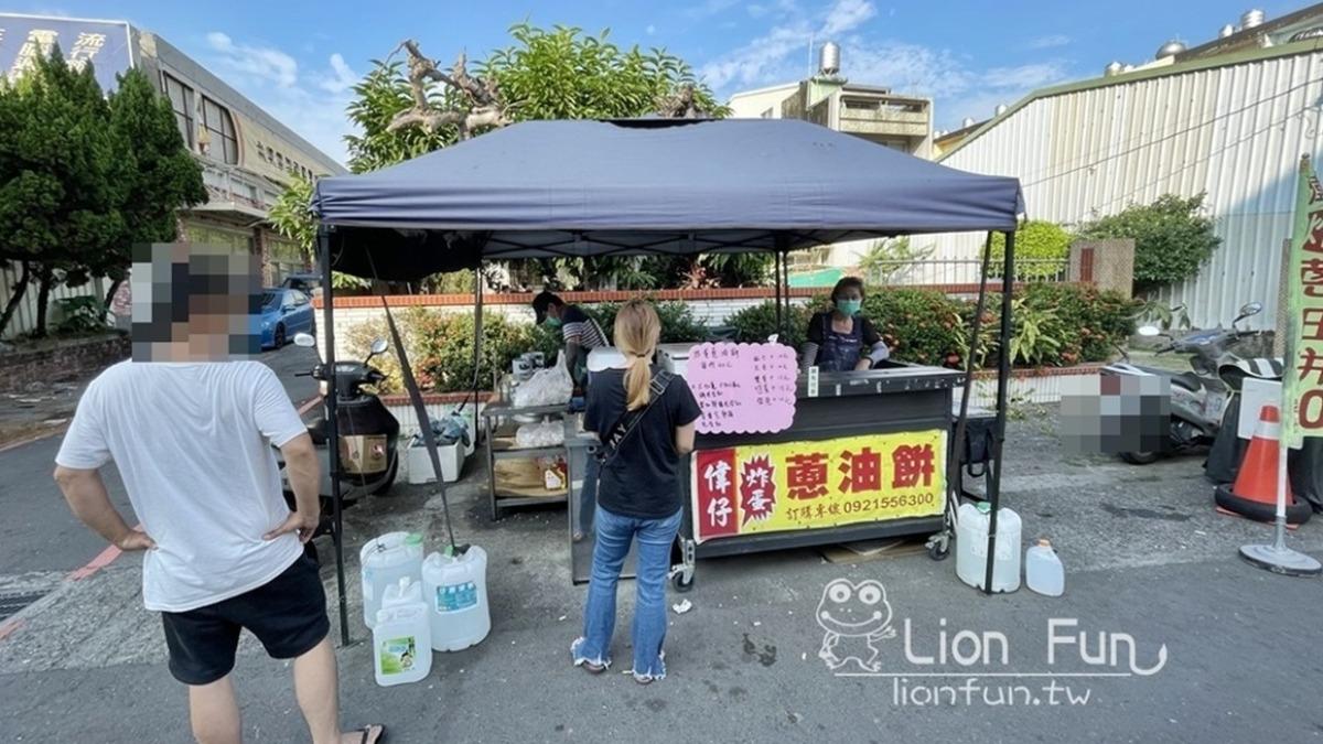 地點位於民雄鄉民權路42號、大衆老爺福安祠與金玉堂旁邊賣很多美食的小路。(圖/Lion Fun提供)