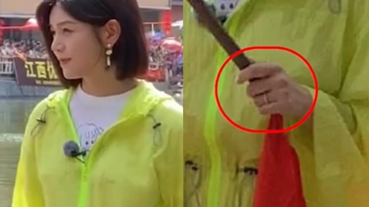 陳妍希日前出席活動手上仍戴著婚戒。(圖/翻攝自微博)