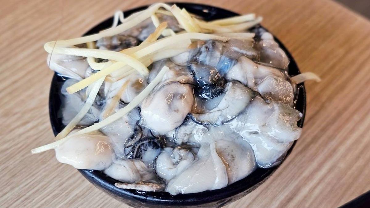 單點的蚵仔(79元)新鮮肥美好吃。(圖/Yuki's Life提供)