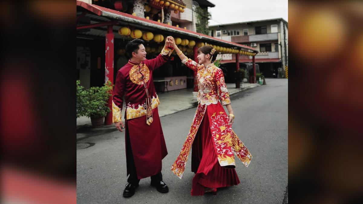 林萱瑜(右)在農曆生日跟Junior訂婚。(圖/翻攝自林萱瑜臉書)