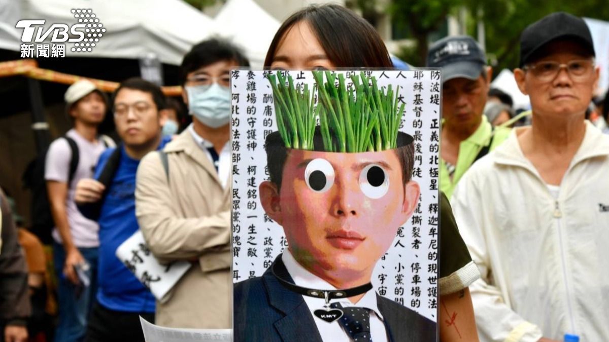 5月28日國會職權三讀,立院外文宣。(資料圖/區國強攝)