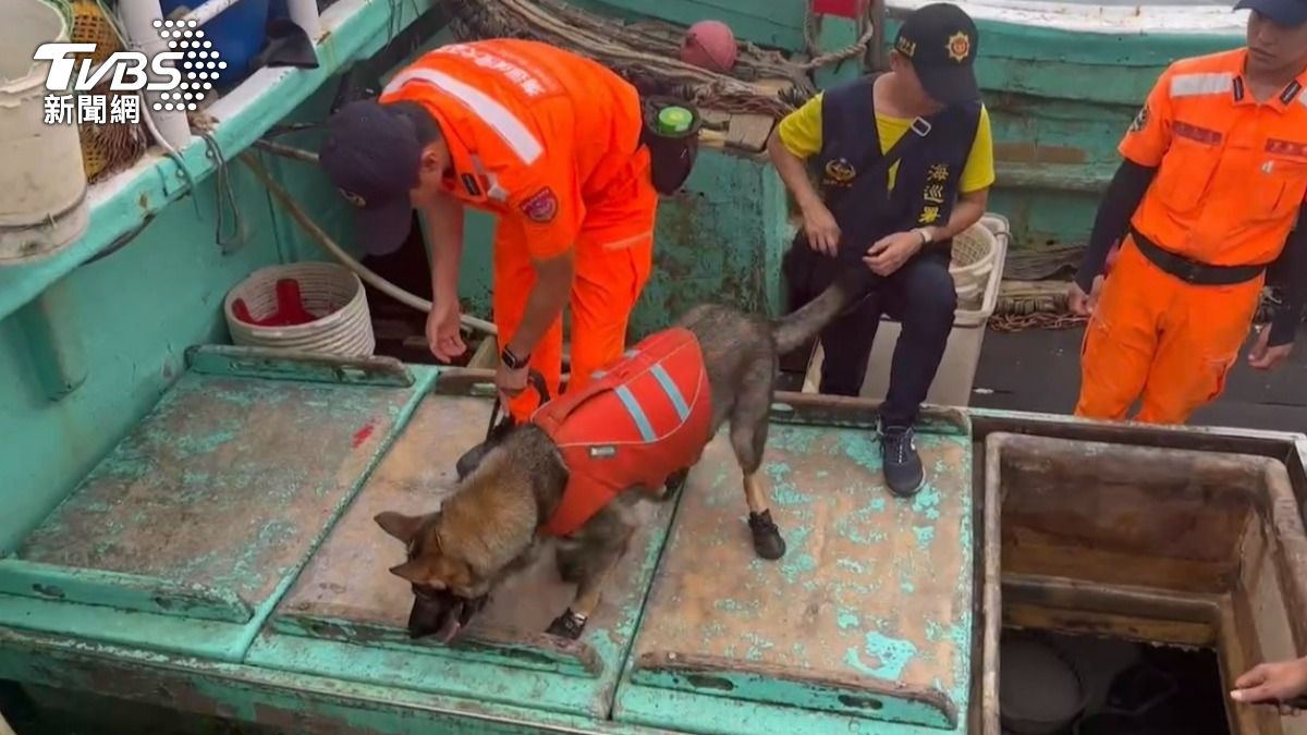 漁船八斗子遭攔!緝毒犬嗅出異味 查獲23萬包、市值千萬私菸
