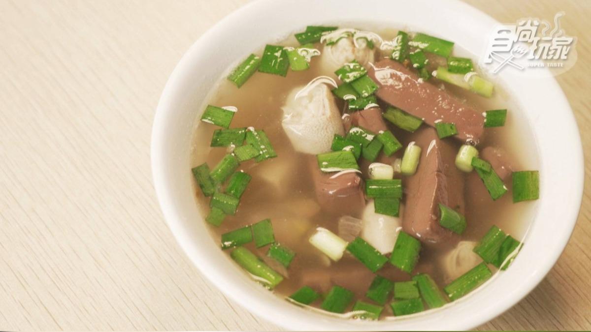 腸子使用大腸與小腸中間那一段精華部位，油脂適中，嚼起來口感最剛好！（圖／食尚節目部提供）  