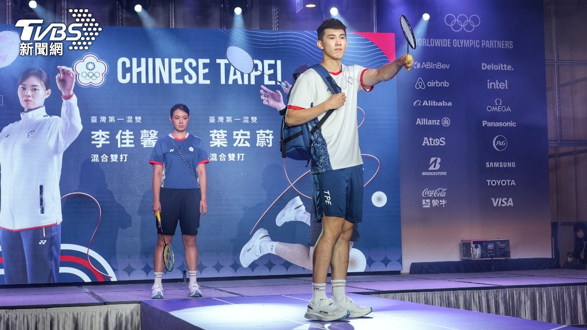 羽球雙打國手李佳馨與葉宏蔚。(圖/葉志明攝)