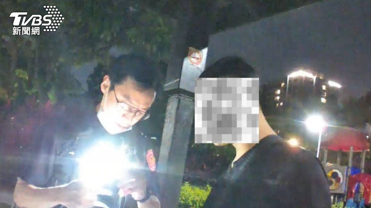 臉發白對警詭笑 K菸男遭查獲「不明粉末」稱:正準備要運動
