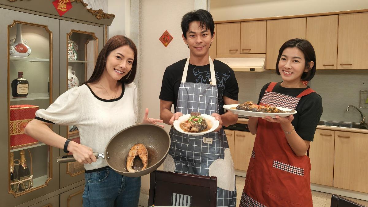 宋品葳(左起)、孫綻、米可白都表示私下很愛下廚。(圖/台視提供)