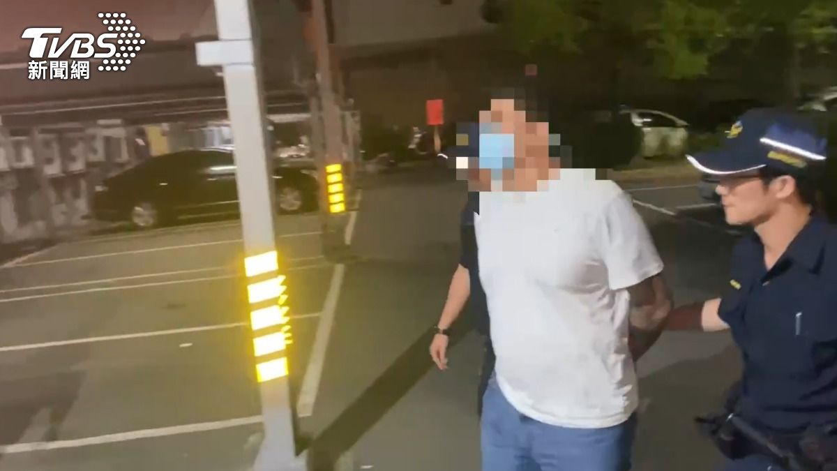 違停拒檢他「爆氣推警」 車上被搜出槍刀毒…下場更慘