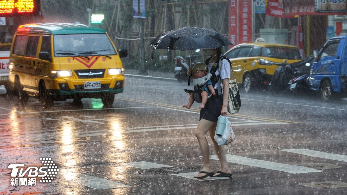 明天會更熱!極端天氣飆38度 這天「雷雨區擴大」下到入夜