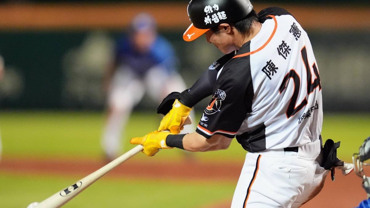 中職／統一獅主場封王！5局下「打一輪」奠勝基　第17座季冠軍入袋