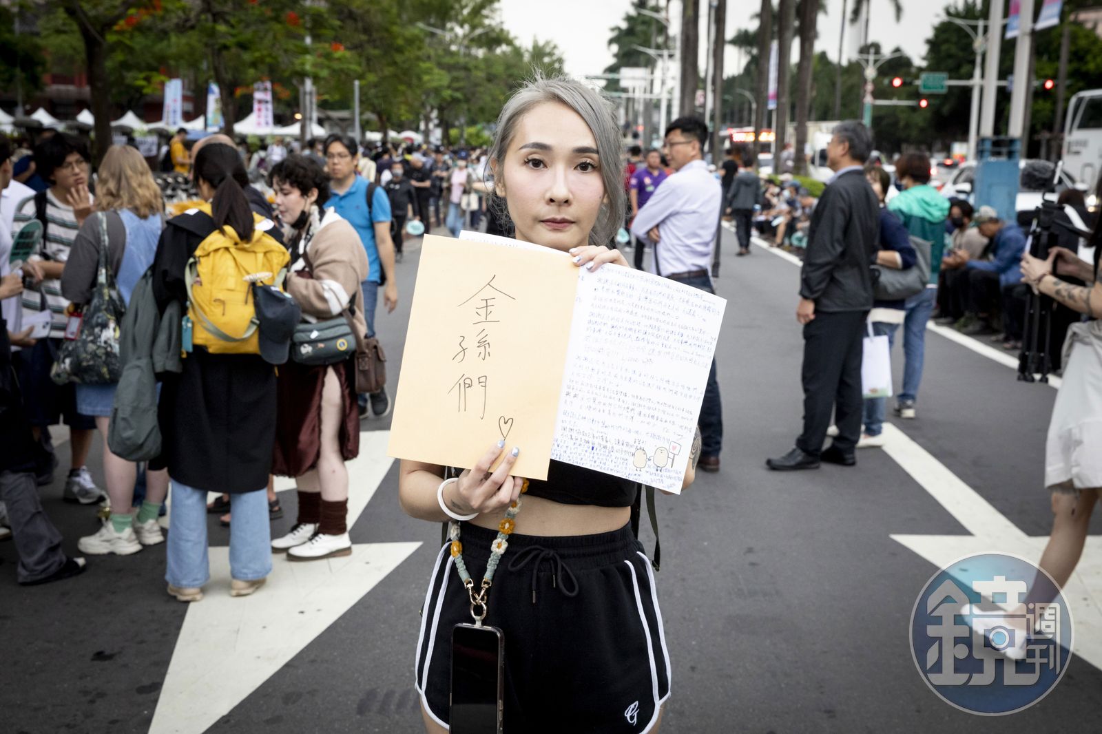 創立青鳥海外群組的湯姓女網紅Lilian(圖)遭爆開設鋼管舞課程吸金。(圖/鏡週刊)