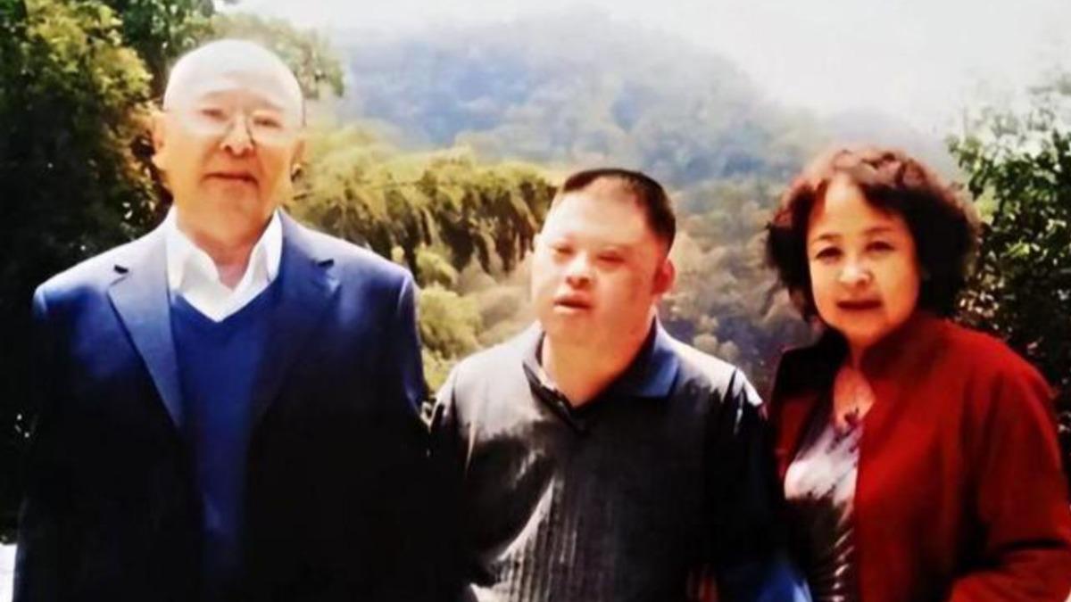 王鐵成心中最放不下的,就是生病的兒子。(圖/翻攝自微博)