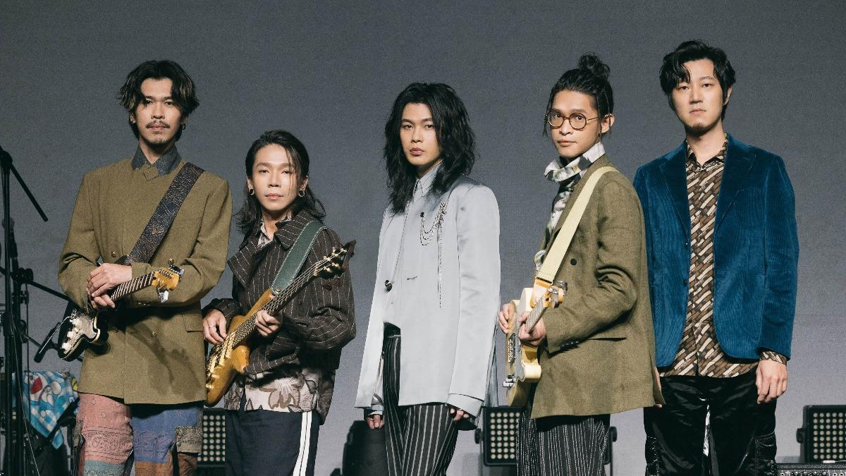金曲樂團男星出事了!整隻腳「插釘」濺血送醫 現況曝光