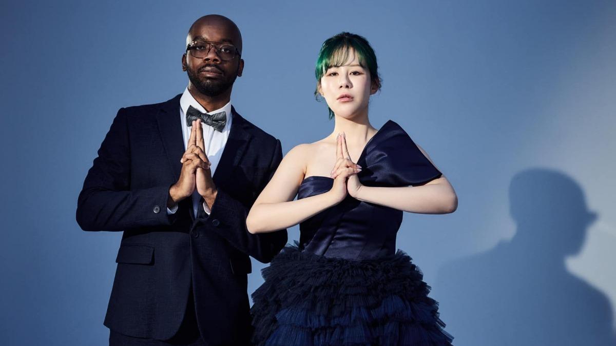 丹妮婊姐和交往4年的美國男友登記結婚。(圖/翻攝自丹妮婊姐星球臉書)
