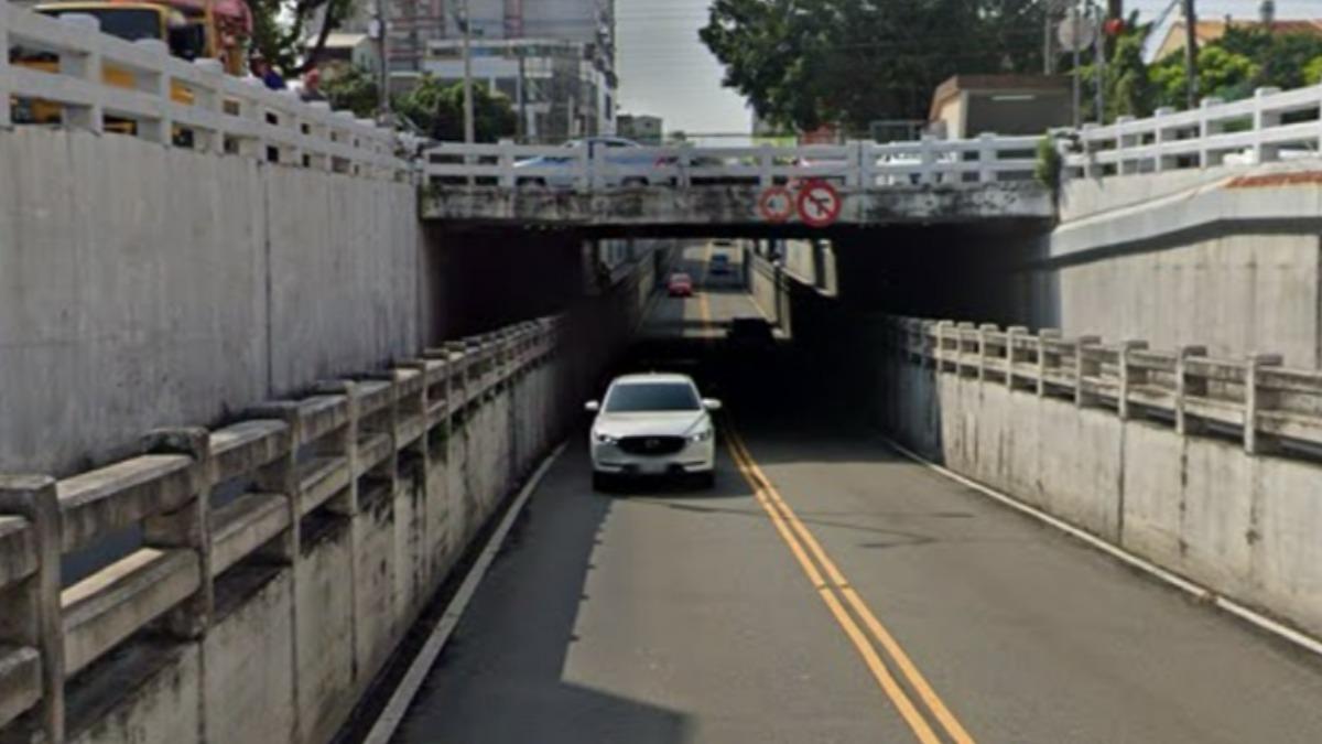 快訊/雲林斗六後火車站地下道「男屍垂掛」 民眾嚇壞急報警