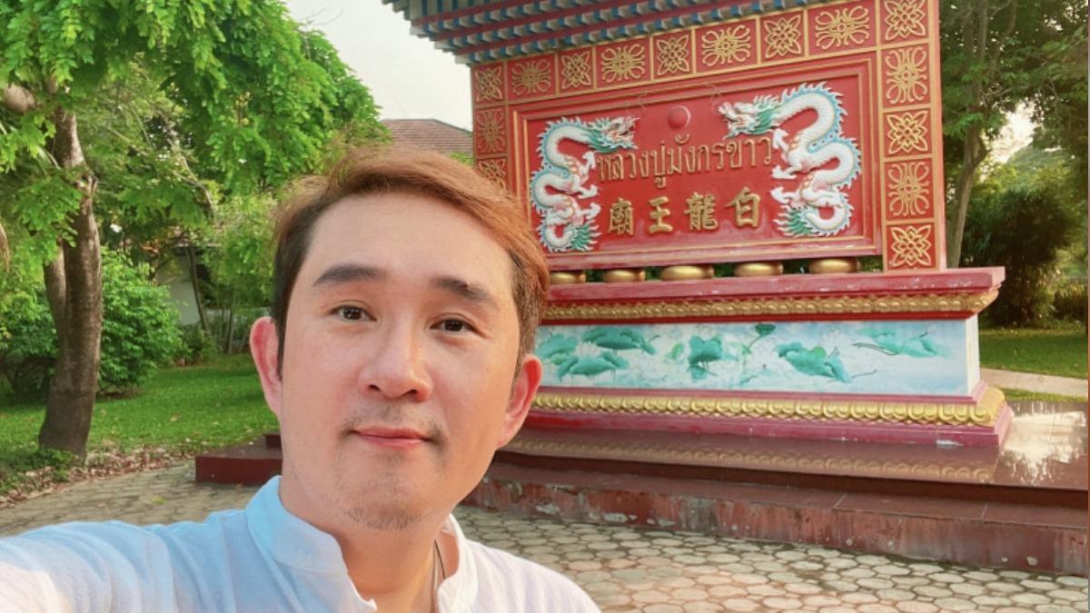 車冠德特地飛到泰國尋求白龍王的協助。(圖/民視提供)