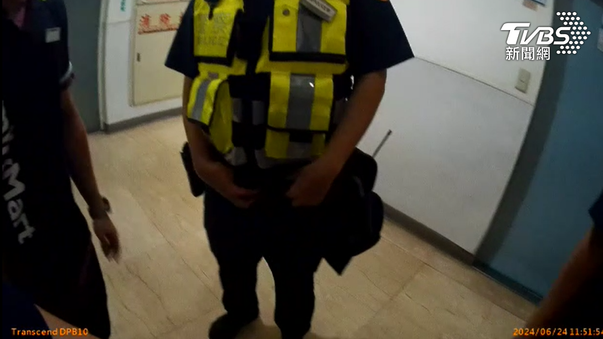 所幸超商店員並未受傷。（圖／TVBS）