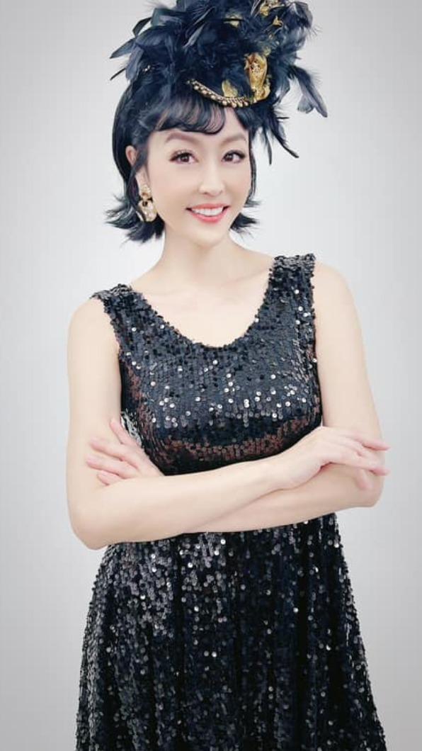 唐玲摘除子宮和卵巢,胃部僅剩下原本的三分之一。(圖/翻攝自唐玲臉書)