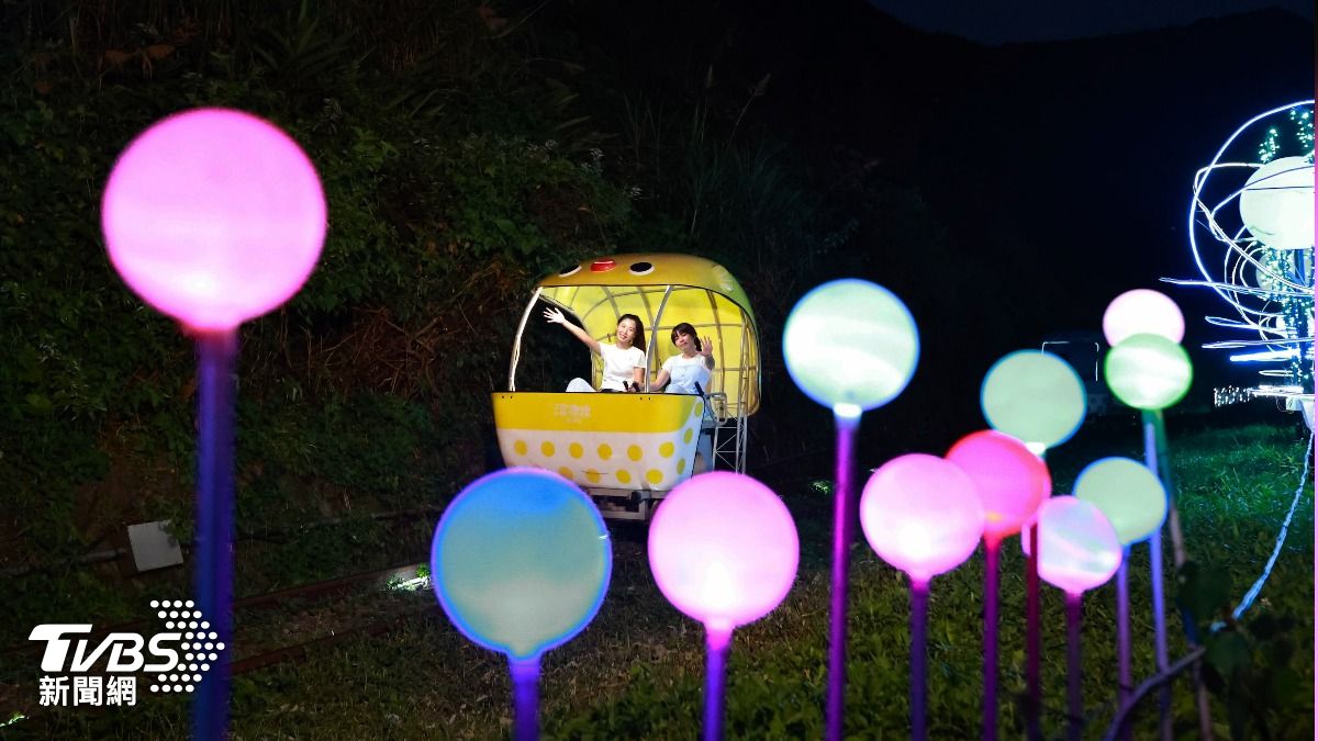 深澳鐵道自行車推夏日夜騎 體驗奇幻浪漫星海