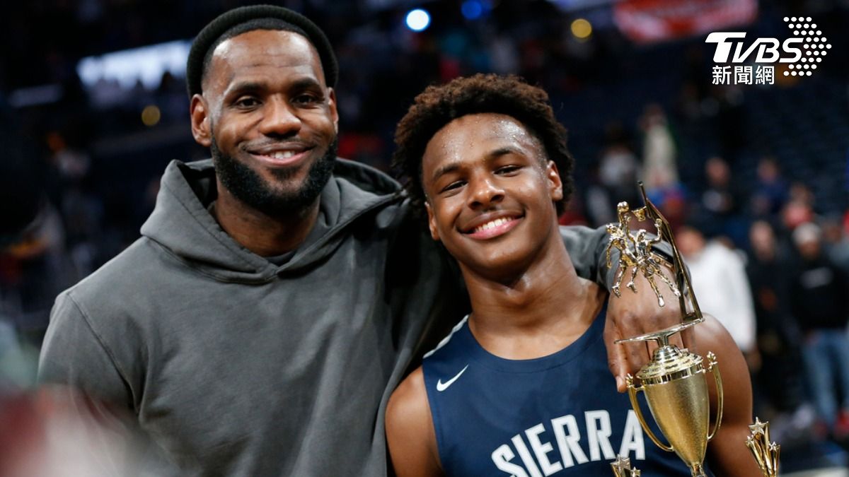 NBA／見證歷史！湖人55順位欽點布朗尼　「詹皇父子檔」如願同隊