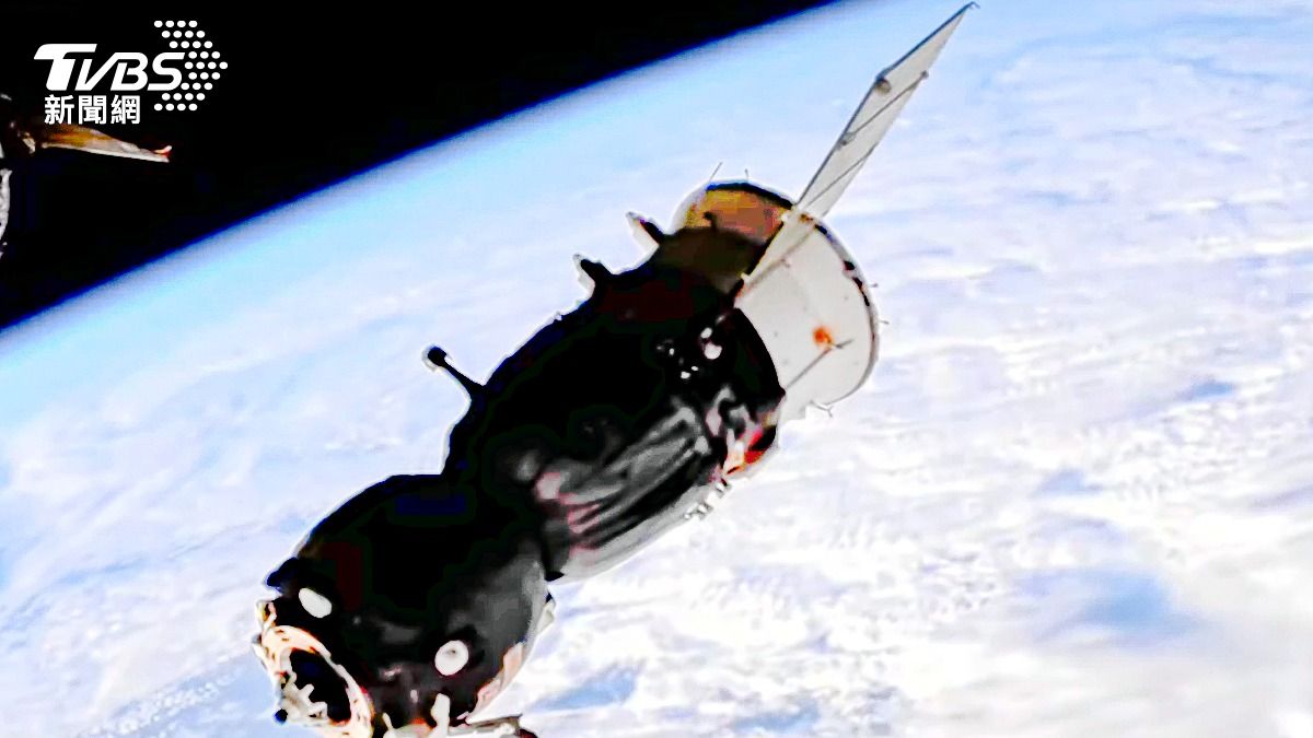 俄報廢衛星爆炸逾百碎片四散 國際太空站急躲避