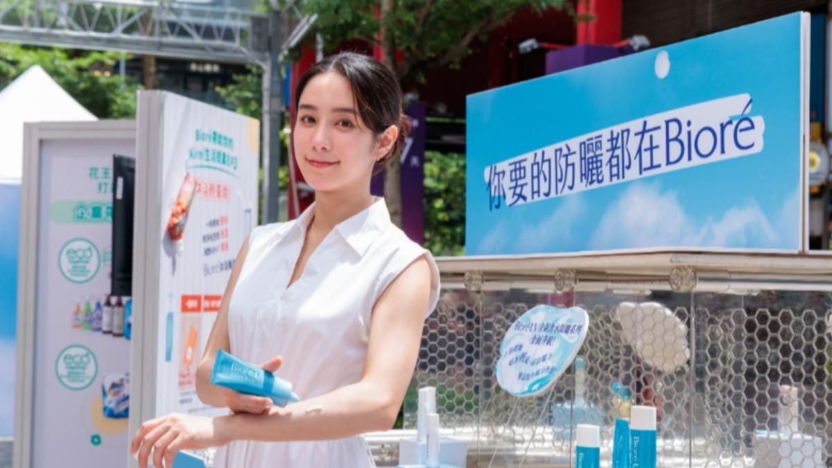 溫貞菱的2重防曬法。(圖/溫貞菱提供)