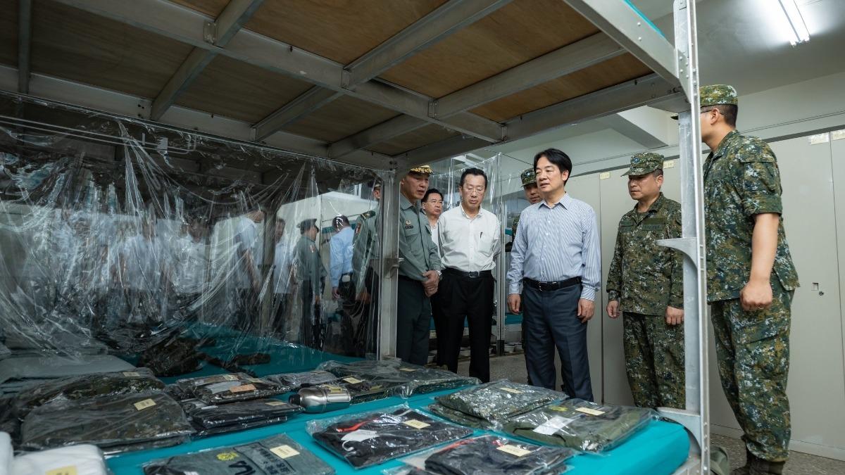 總統賴清德今(28日)上午前往台中成功嶺營區,視導新兵入伍訓練。(圖/賴清德提供)