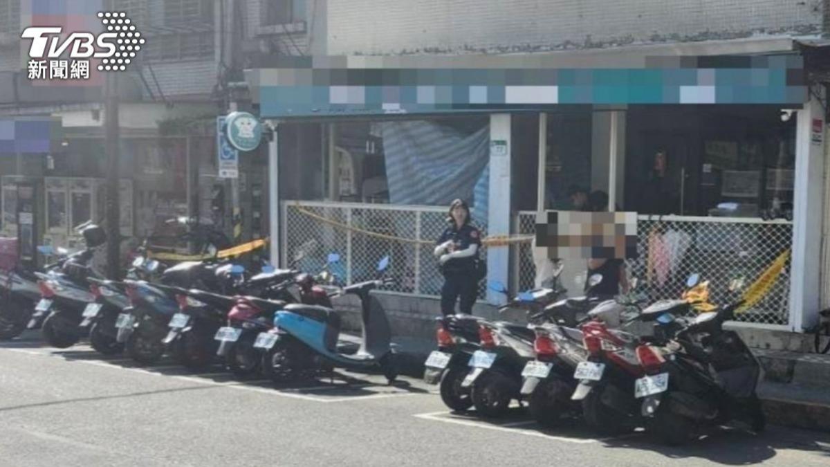 寵物店老闆被發現陳屍在店內,警方拉起封鎖線調查。(圖/TVBS)