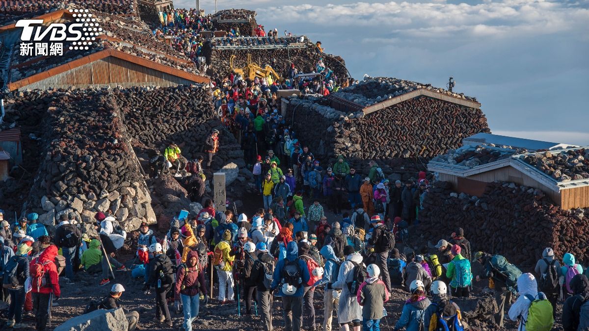 為了保護登山客的安全,富士山今年推出三大新措施。(示意圖/shutterstock 達志影像)