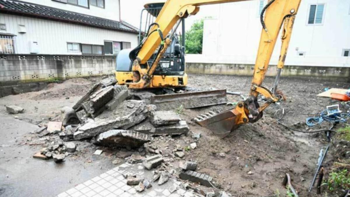 日本舊屋拆除挖出「整具白骨」年齡性別不明 警方急查前住戶