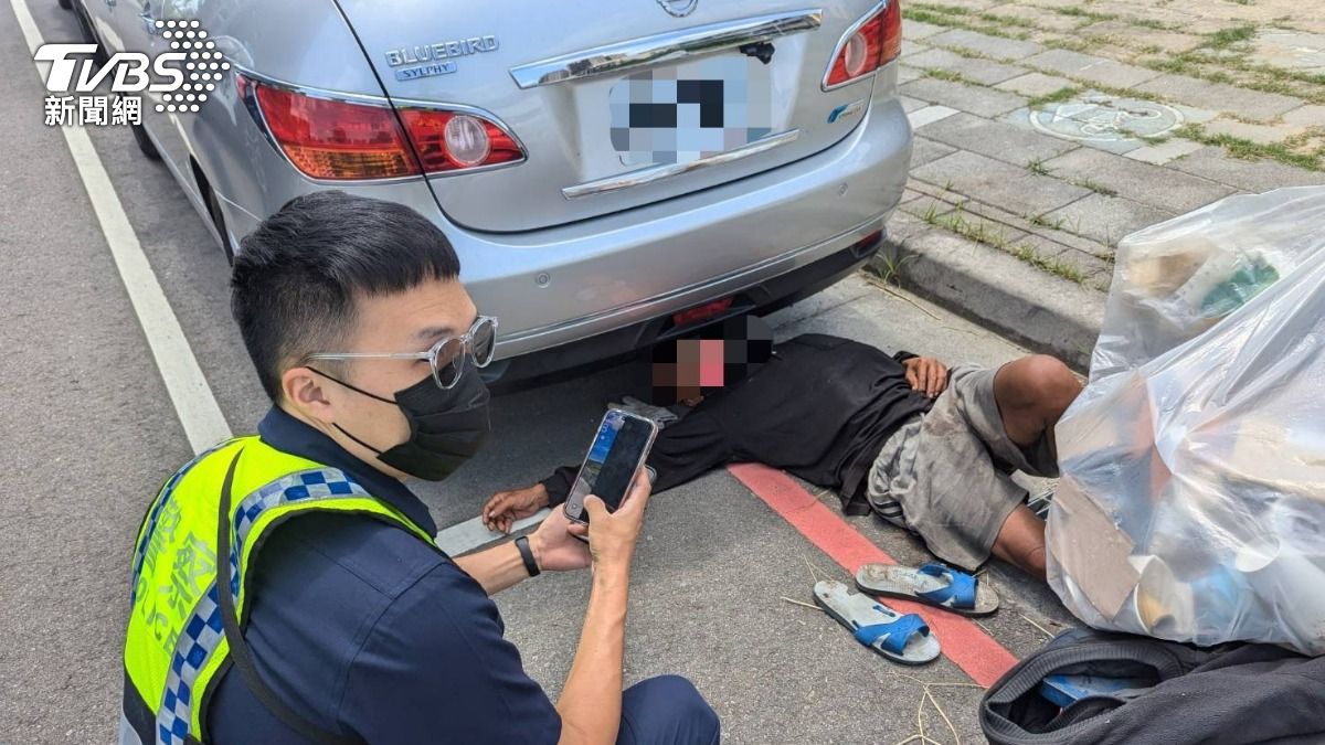暖心!通緝犯褲子沾滿排泄物 移送前警拿備用衣物盥洗護尊嚴