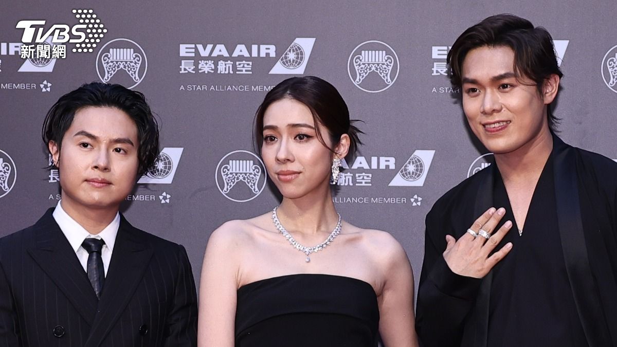 告五人人氣高漲,星光紅毯引來不少歌迷尖叫。(圖/TVBS娛樂組攝)