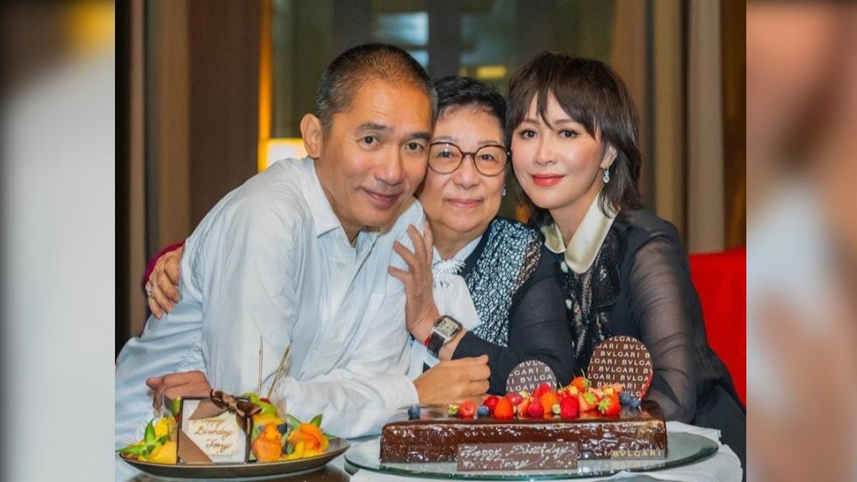 梁朝偉62歲生日,梁媽媽罕見現身。(圖/翻攝自IG:@carinalau1208)