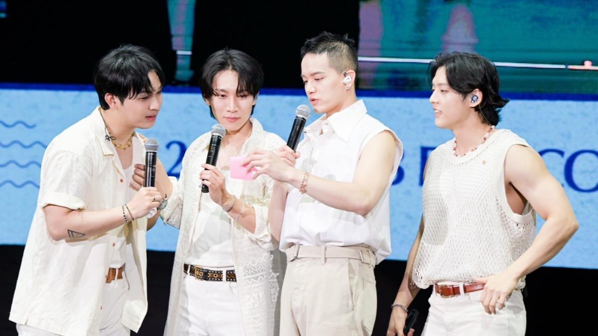 粉絲怨看嘸BTOB!恩光衝下台擺拍 旼赫抓包粉絲打哈欠:別睡喔